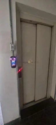 Imagem Apartamento com 3 Quartos e 2 banheiro à Venda, 65 m² por R$ 455.000