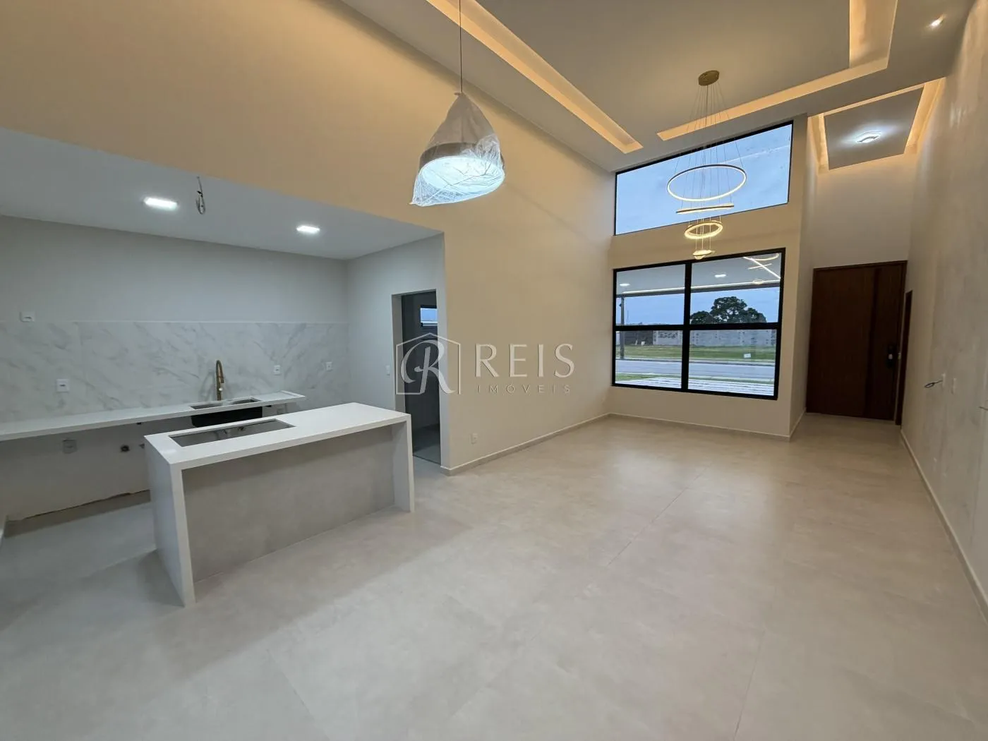 Imagem Casa para Venda em Rio das Ostras, Viverde, 3 dormitórios, 2 suítes, 4 banheiros, 2 vagas