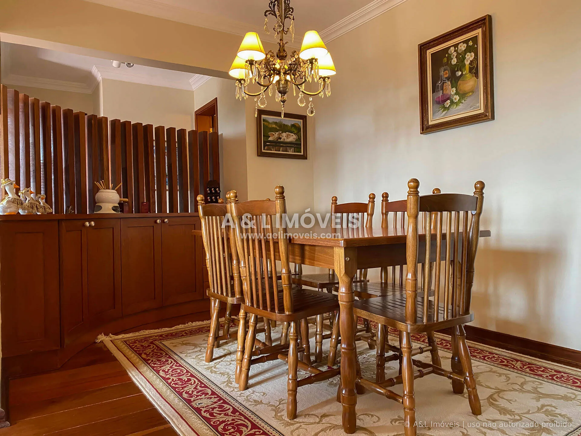Imagem Duplex à venda em Campos do Jordão com 4 suítes e 232 m²