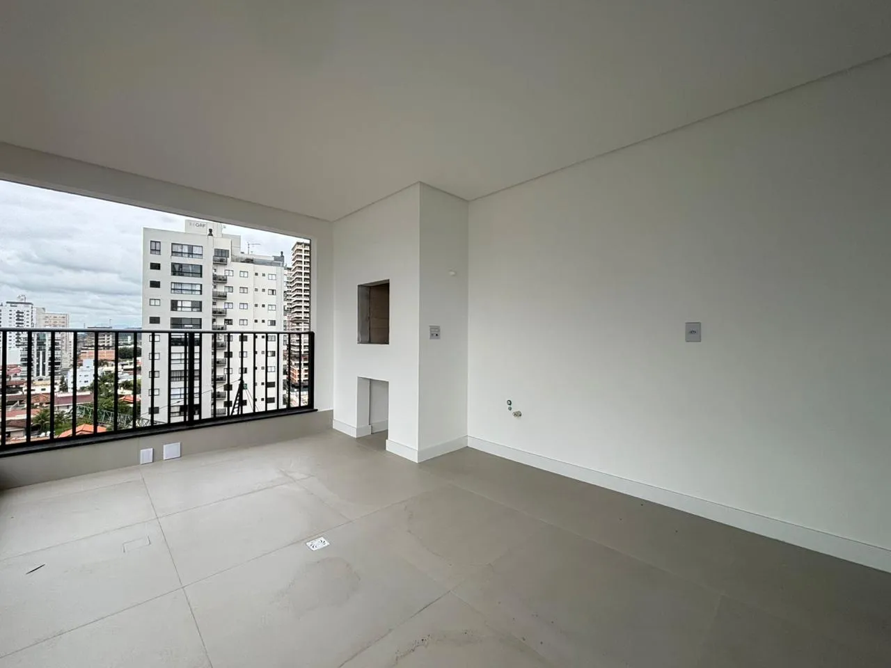 Imagem Apartamento com vista para o mar à venda com 144.65m2 por R$ 2.200.000,00