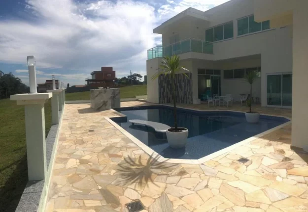 Imagem Linda casa de Alto Padrão no condomínio Ninho Verde I Eco Residence - 400 m² construído, 1350 m² de área total..