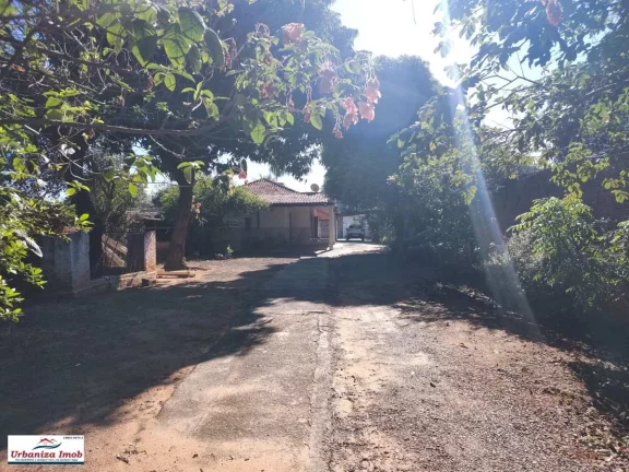 Imagem Casa à Venda em Campo Grande, Vila Bandeirante, com 4 quartos, 218,85m2 de área útil e 900m2 de terreno