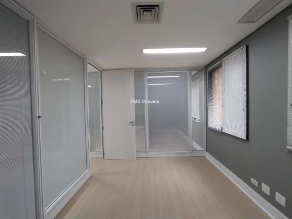 Imagem Conjunto comercial com 70m² em Pinheiros