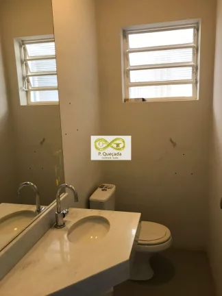 Imagem Sala comercial com 9 salas e 5 banheiros disponível para locação!