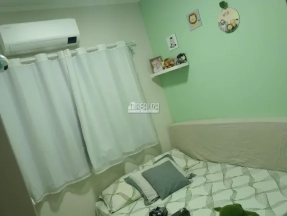 Imagem Casa padrão à venda no Bairro Parque das Aroeiras, Uberaba - 2 dormitórios e suíte!