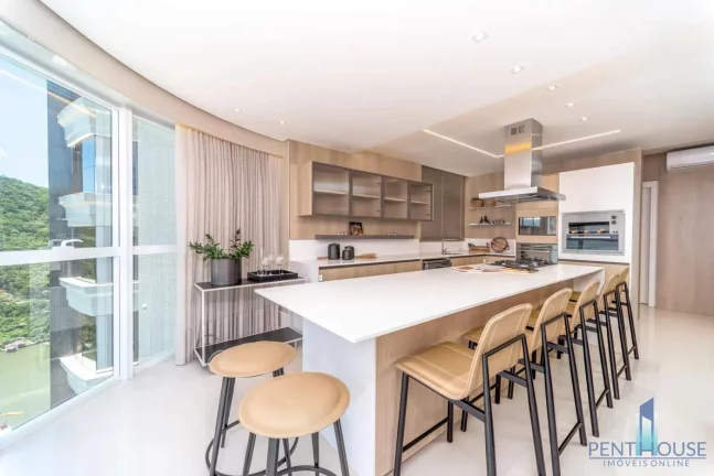 Imagem Apartamento Frente Mar para Venda em Balneário Camboriú, CENTRO, 4 dormitórios, 4 suítes, 6 banheiros, 4 vagas