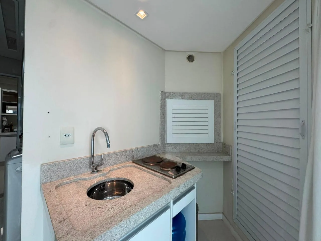 Imagem Apartamento com vista para o mar à venda com 135m2 por R$ 2.980.000,00