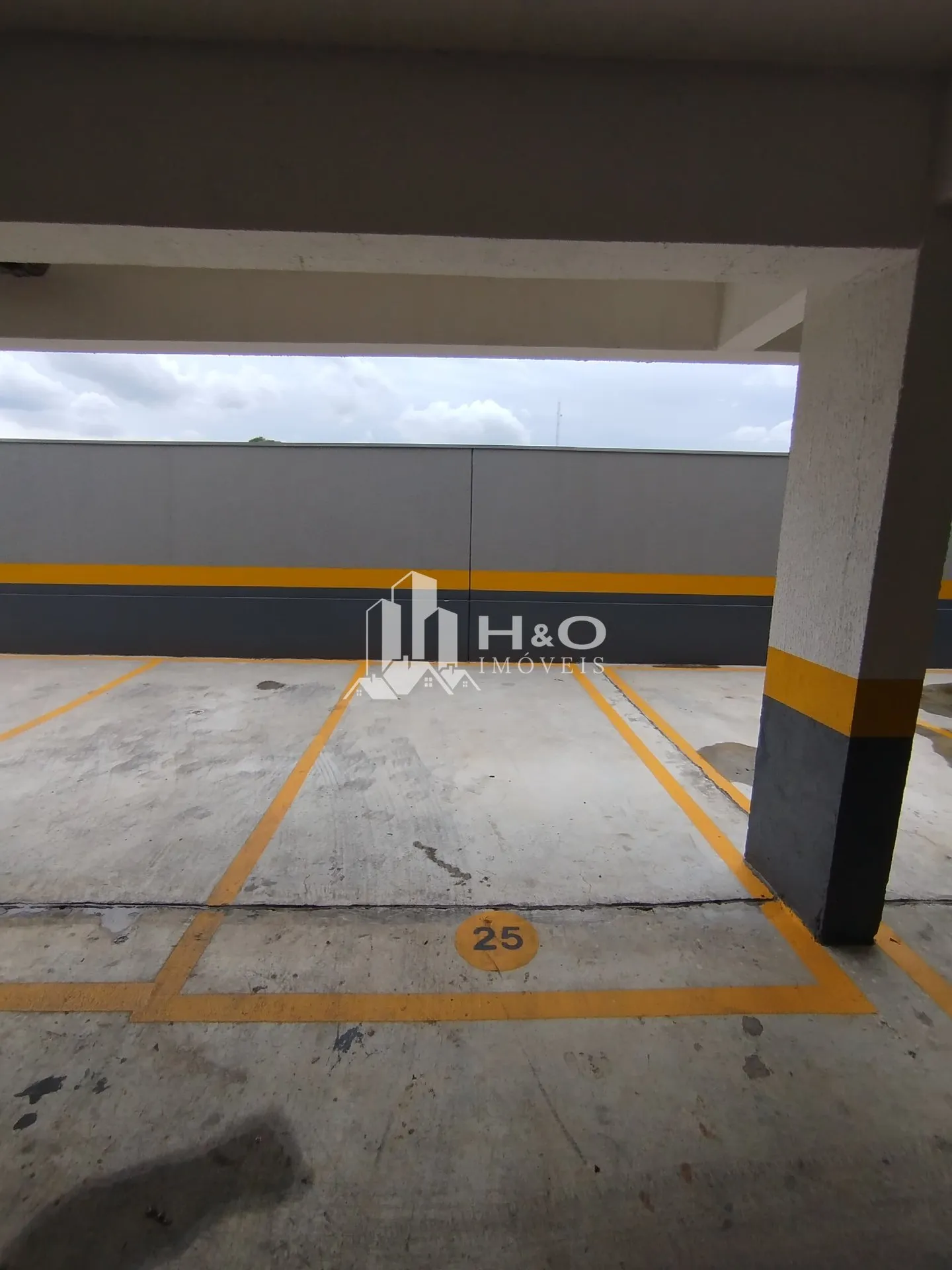 Imagem Oportunidade, Apartamento à venda no ARTUR ALVIM possui 40 metros quadrados com 2 quartos e uma vaga de garagem.