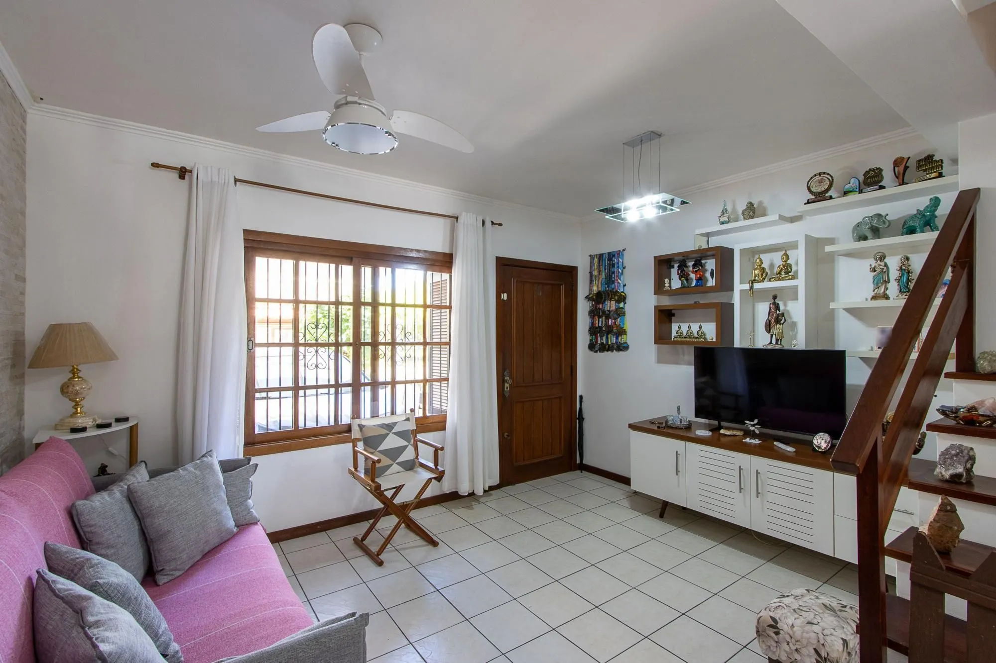 Imagem Casa para Venda - 110.14m², 2 dormitórios, sendo 1 suites, 2 vagas - Hípica