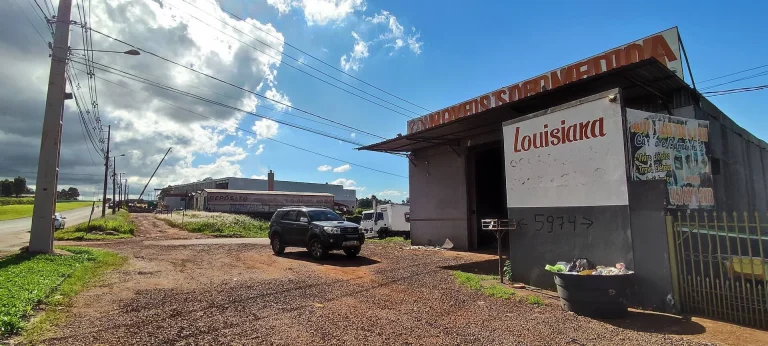Imagem Barracão à venda em Cascavel, bairro Brazmadeira - 500m² de área construída