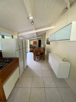 Imagem CASA COM 2 DORMITÓRIOS, SENDO 1 SUÍTE, DENTRO DE UM RESIDENCIAL COM PISCINA, PARA LOCAÇÃO ANUAL EM BOISSUCANGA