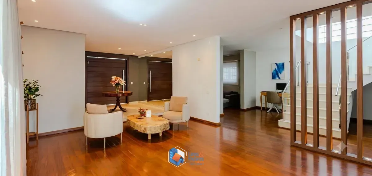 Imagem Casa para venda em Pacaembu com 3 quartos, sendo 3 suítes, 350m²