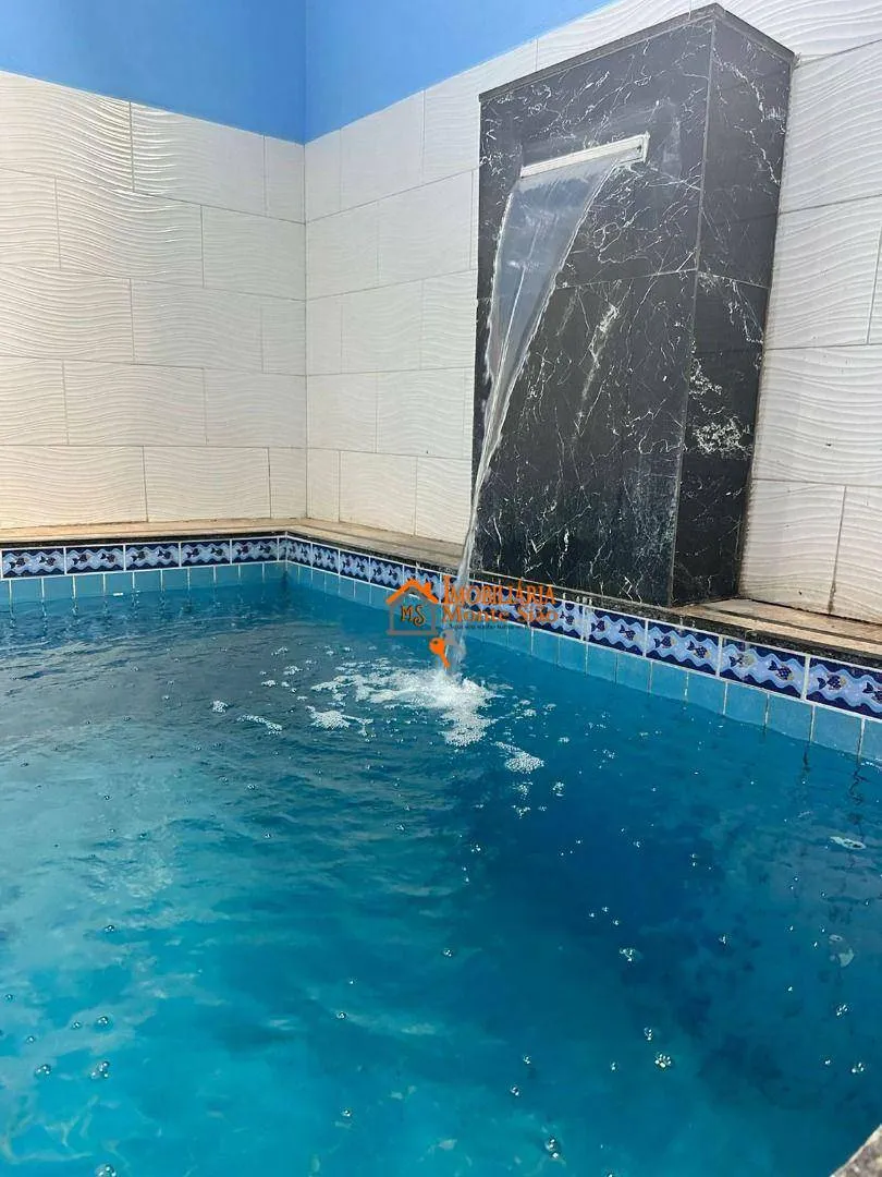 Imagem Sobrado com 4 dormitórios à venda, 200 m² por R$ 630.000,00 - Cidade Soberana - Guarulhos/SP