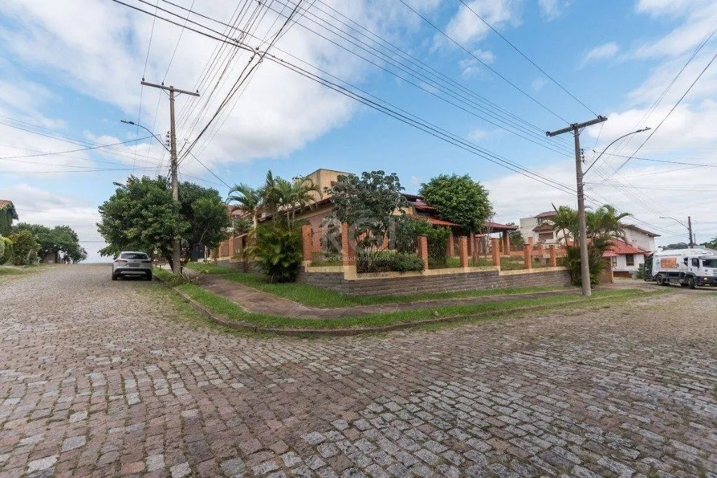 Imagem Casa no bairro Espirito Santo - 3 dormitórios