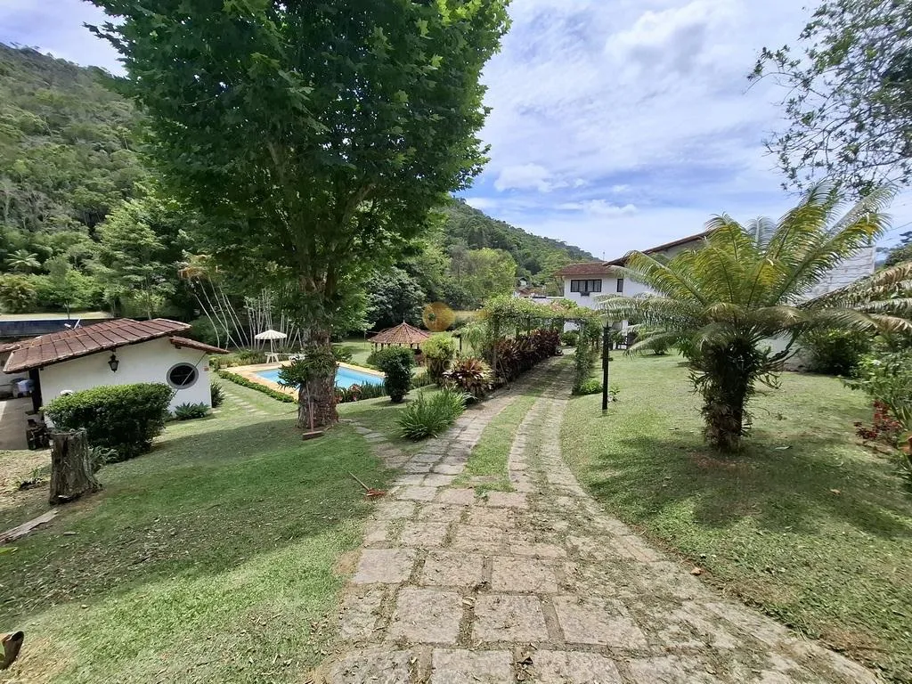 Imagem Casa para Venda em Teresópolis / RJ no bairro Albuquerque