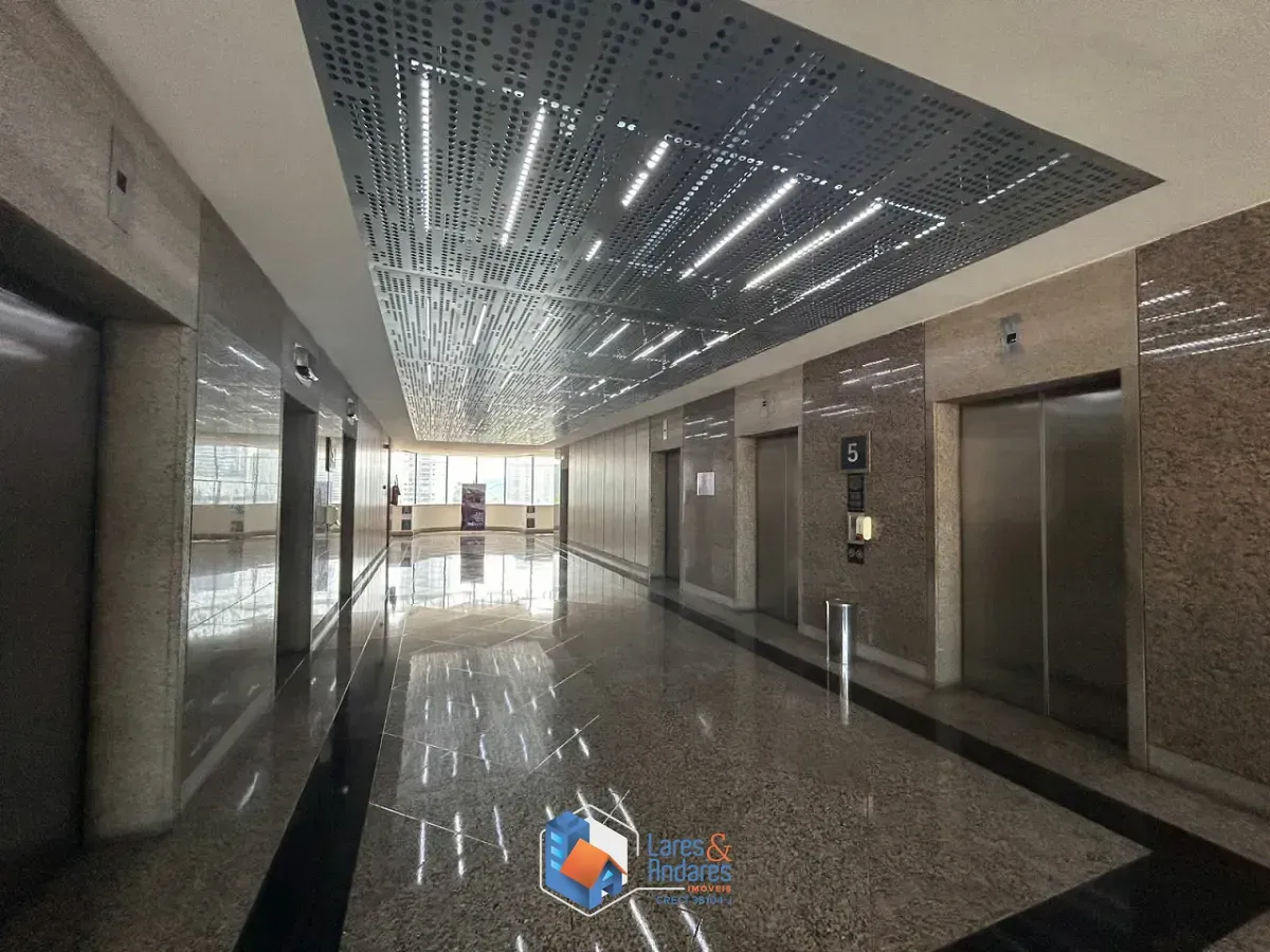 Imagem Conjunto comercial para venda em Chácara Santo Antônio (Zona Sul), 526m²