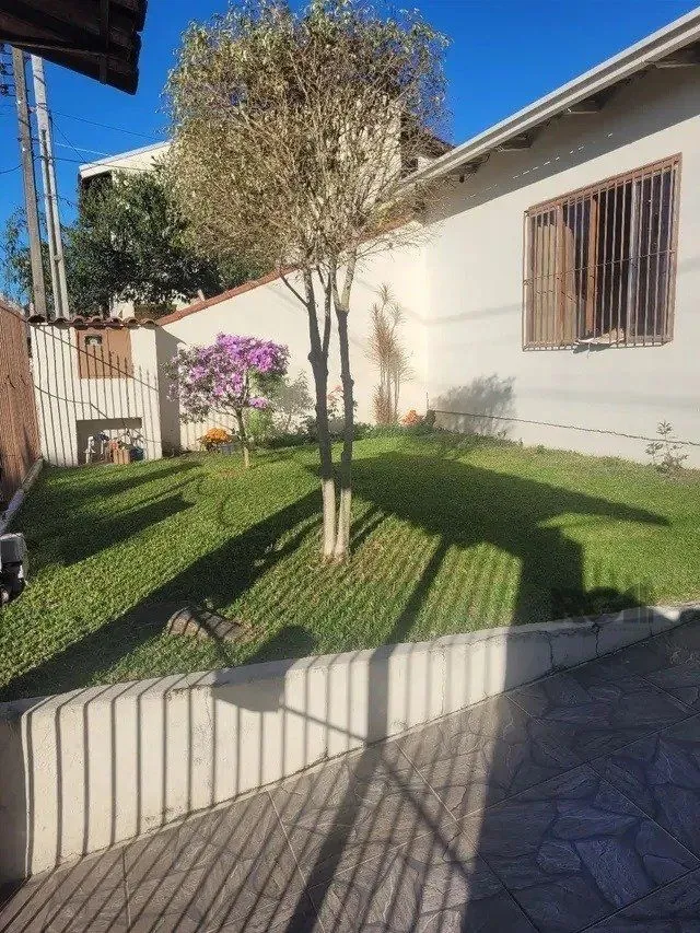 Imagem CASA 3 QUARTOS COM SUÍTE EM EXCELENTE LOCALIZAÇÃO EM SAPUCAIA DO SUL.