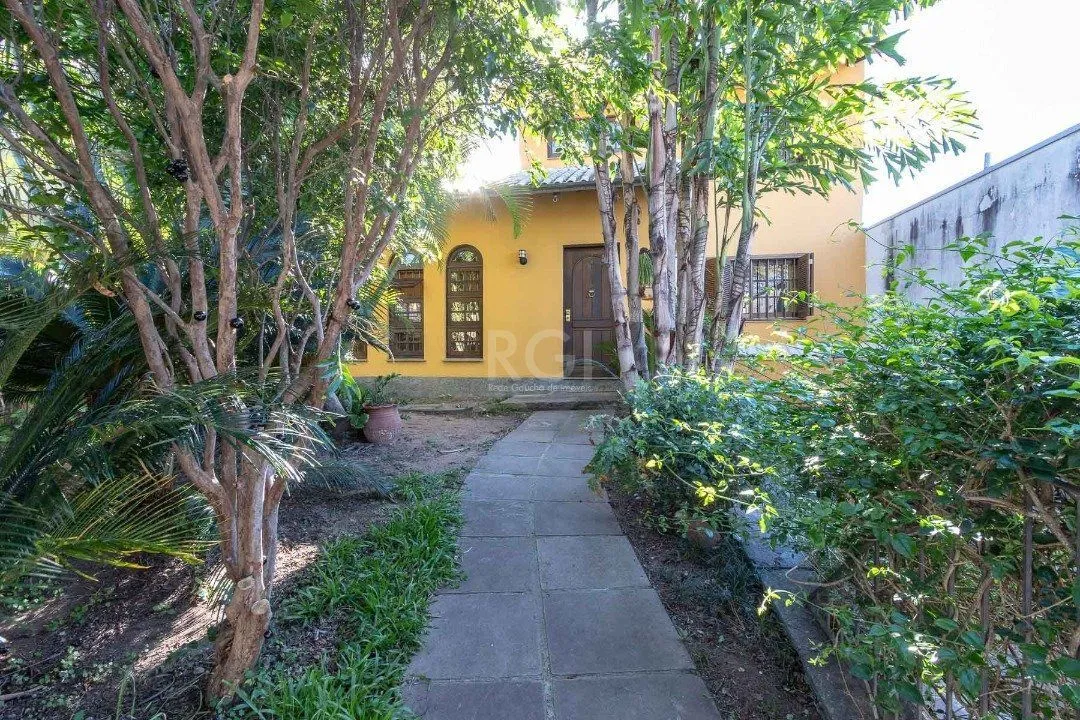 Imagem Casa para Venda - 308.25m², 3 dormitórios, sendo 1 suites, 5 vagas - Cristal