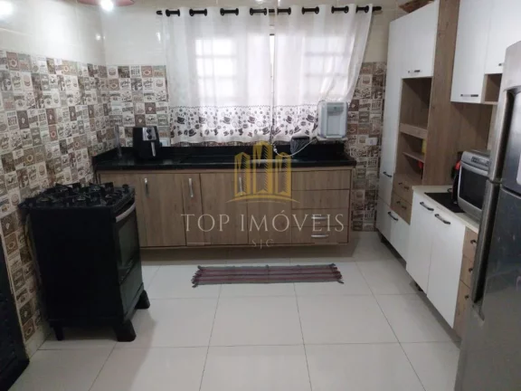 Imagem Casa Bem Espaçosa à Venda em Santana – São José dos Campos! 3 dormitórios | 1 suíte | Garagem para até 5 carros! Você e sua família merecem mais conforto, espaço e tranquilidade!