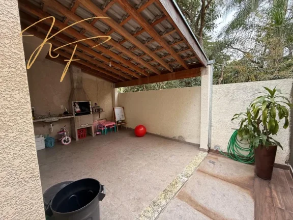 Imagem Imperdível casa à venda em Louveira-SP: 3 quartos, 2 suítes, 2 salas, 3 banheiros, 2 vagas, 107m²!