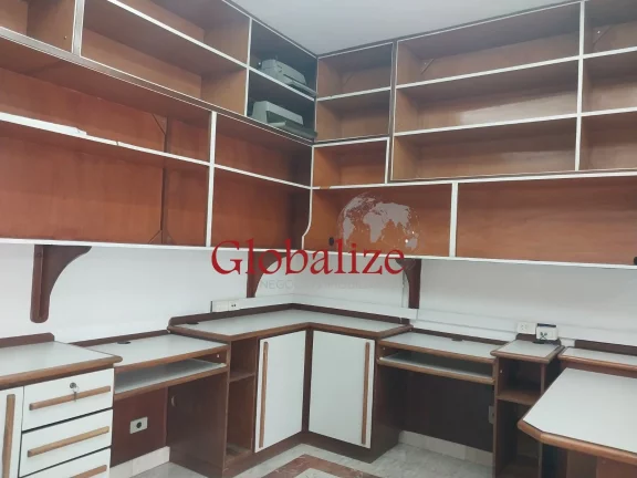 Imagem Sala de 42m² no Centro de Santos-SP, com 1 sala, 1 banheiro R$315.000,00
