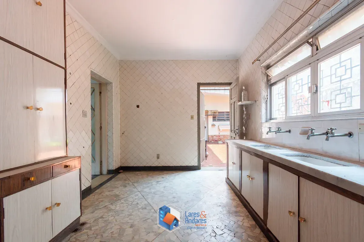 Imagem Casa para venda em Aclimação com 4 quartos, 334m²