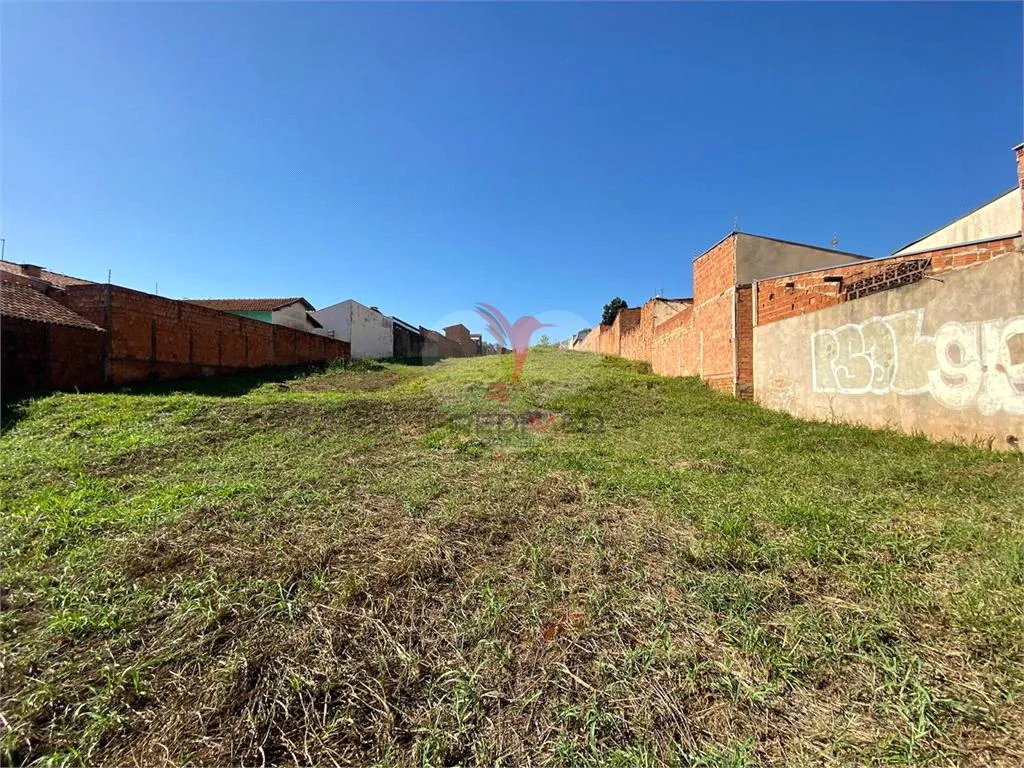 Imagem Lote/Terreno de 2061m² no bairro Jardim Príncipe, em Lençóis Paulista