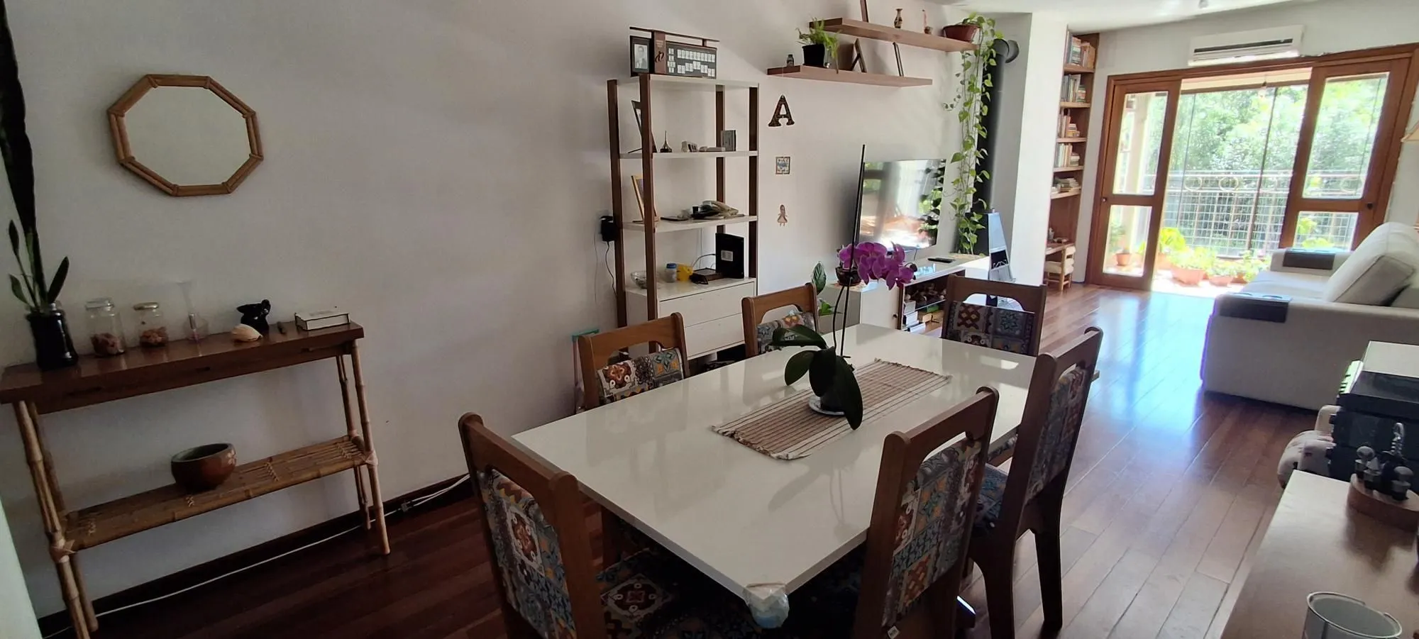 Imagem Apartamento com 03 quartos e 01 vaga escriturada no Bairro Tristeza