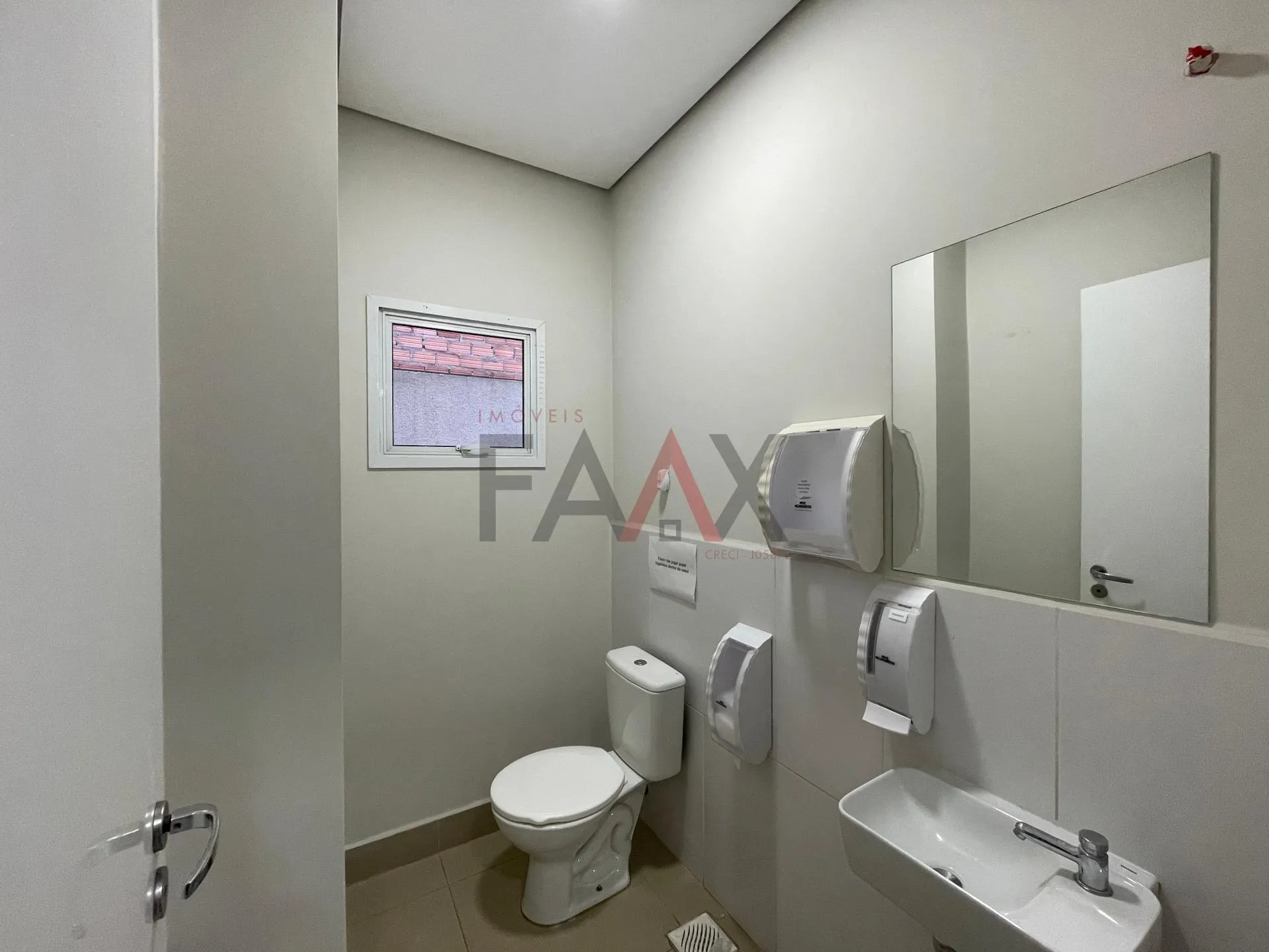 Imagem Sala Comercial no Térreo com 3 Ambientes  Cidade dos Lagos
