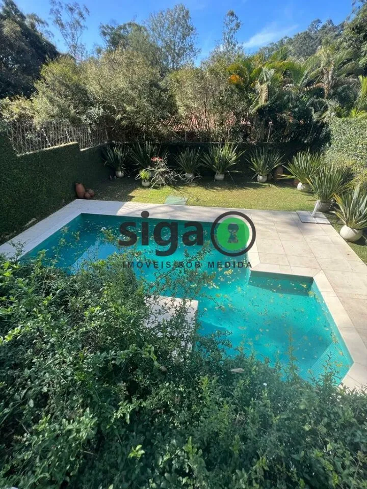 Foto do imóvel Casa a venda em condomínio fechado no Morumbi, de 420m, 3 quartos e 3 vagas.