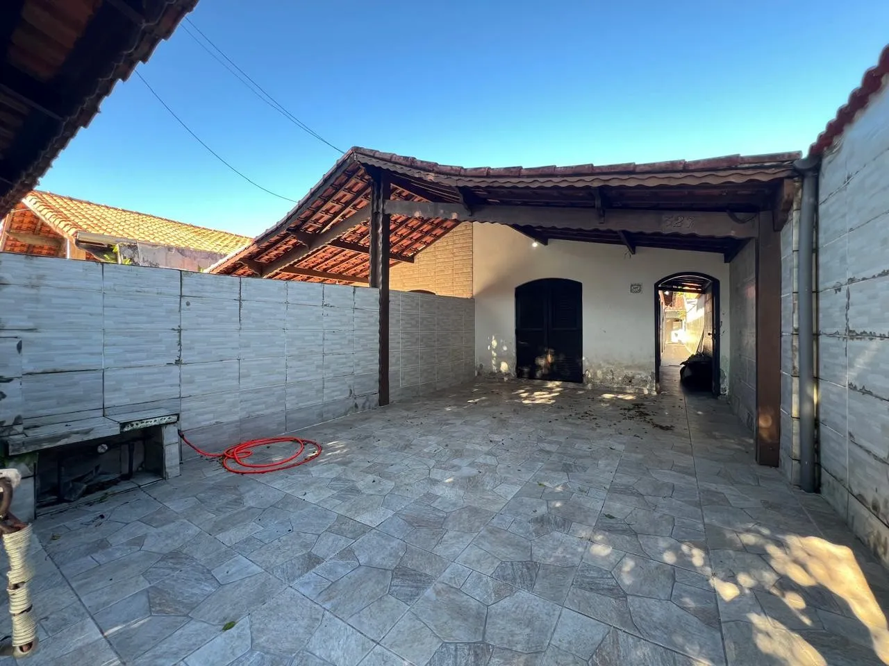 Foto do imóvel Casa para Venda em Praia Grande, Real, 2 dormitórios, 1 suíte, 2 banheiros, 2 vagas em Rua Railton Barbosa dos Santos
