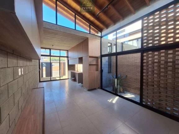 Imagem Ótima Casa à Venda em Socorro-SP