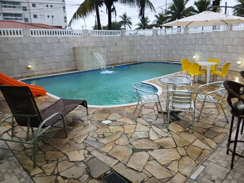 Imagem Casa 4 dormitórios sendo 1 suíte no bairro SOLEMAR