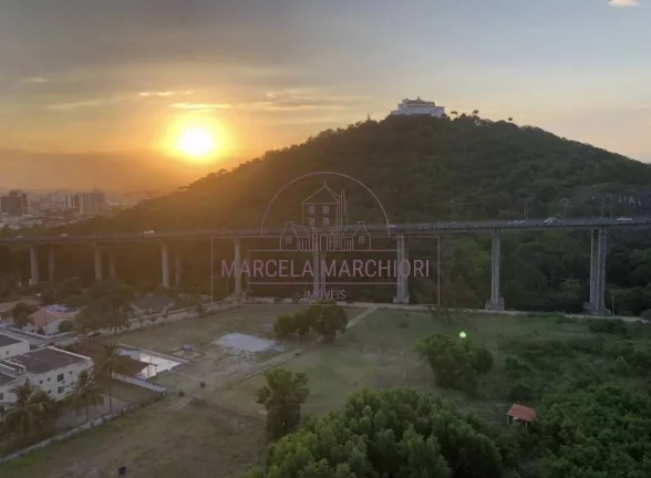 Imagem Ana Ferrari 2 qts com vista para o morro - amplo e montado 2 vagas
