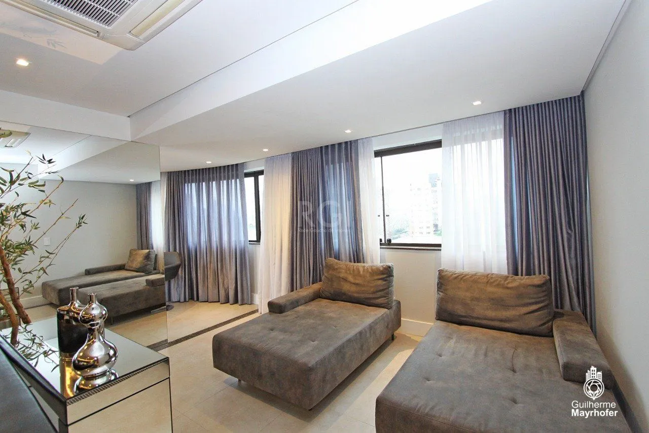 Imagem Cobertura para Venda - 327m², 3 dormitórios, sendo 3 suites, 5 vagas - Petrópolis