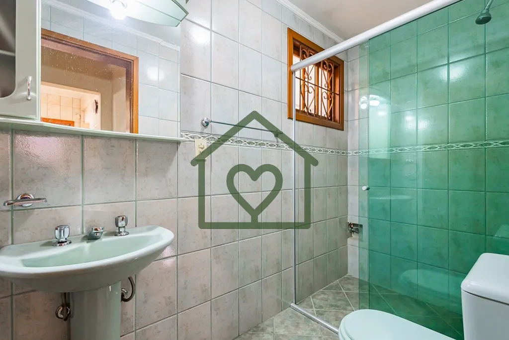 Imagem Casa residencial à venda no bairro Medianeira, em Porto Alegre

Excelente casa localizada na Rua Dr...
