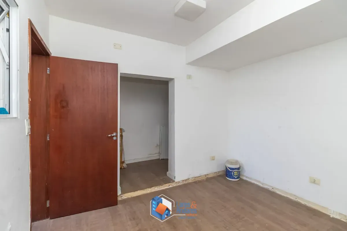 Imagem Sobrado para venda em Jardim Umuarama com 3 quartos, sendo 1 suíte, 180m²