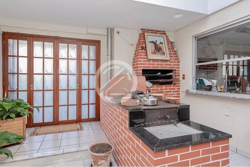 Imagem Descubra a casa dos seus sonhos na charmosa Rua Honório Lemos, situada no coração do bairro Vila ...