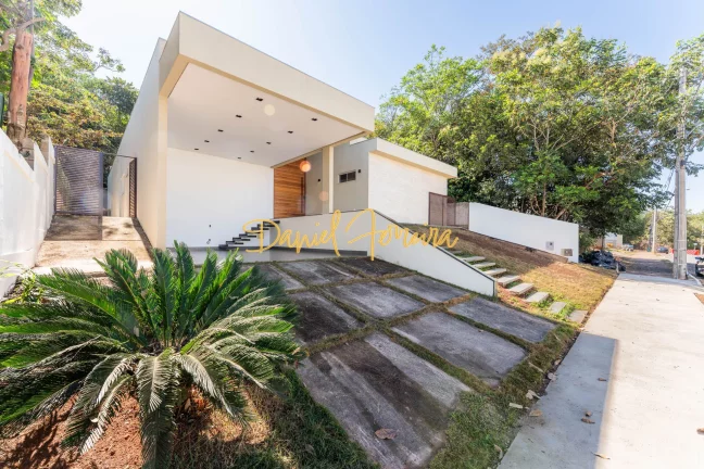 Imagem Casa com 3 suítes + escritório e 2 vagas