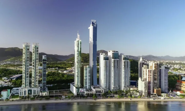 Sala Comercial à Venda, 374 m² em Centro - Balneário Camboriú