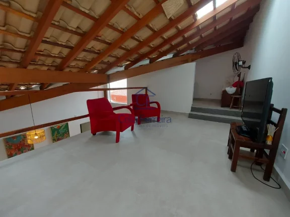 Imagem Ótima casa em localização privilegiada no miolo da Martim de Sá a 100m da praia