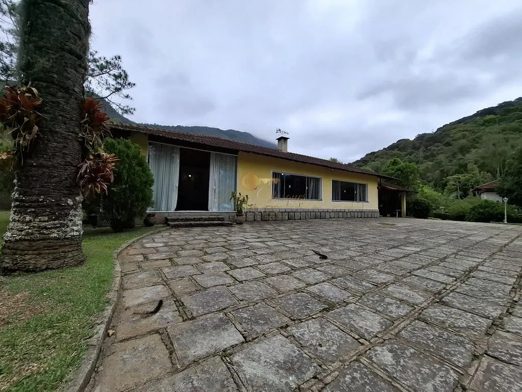 Imagem Casa para Venda em Teresópolis / RJ no bairro Albuquerque