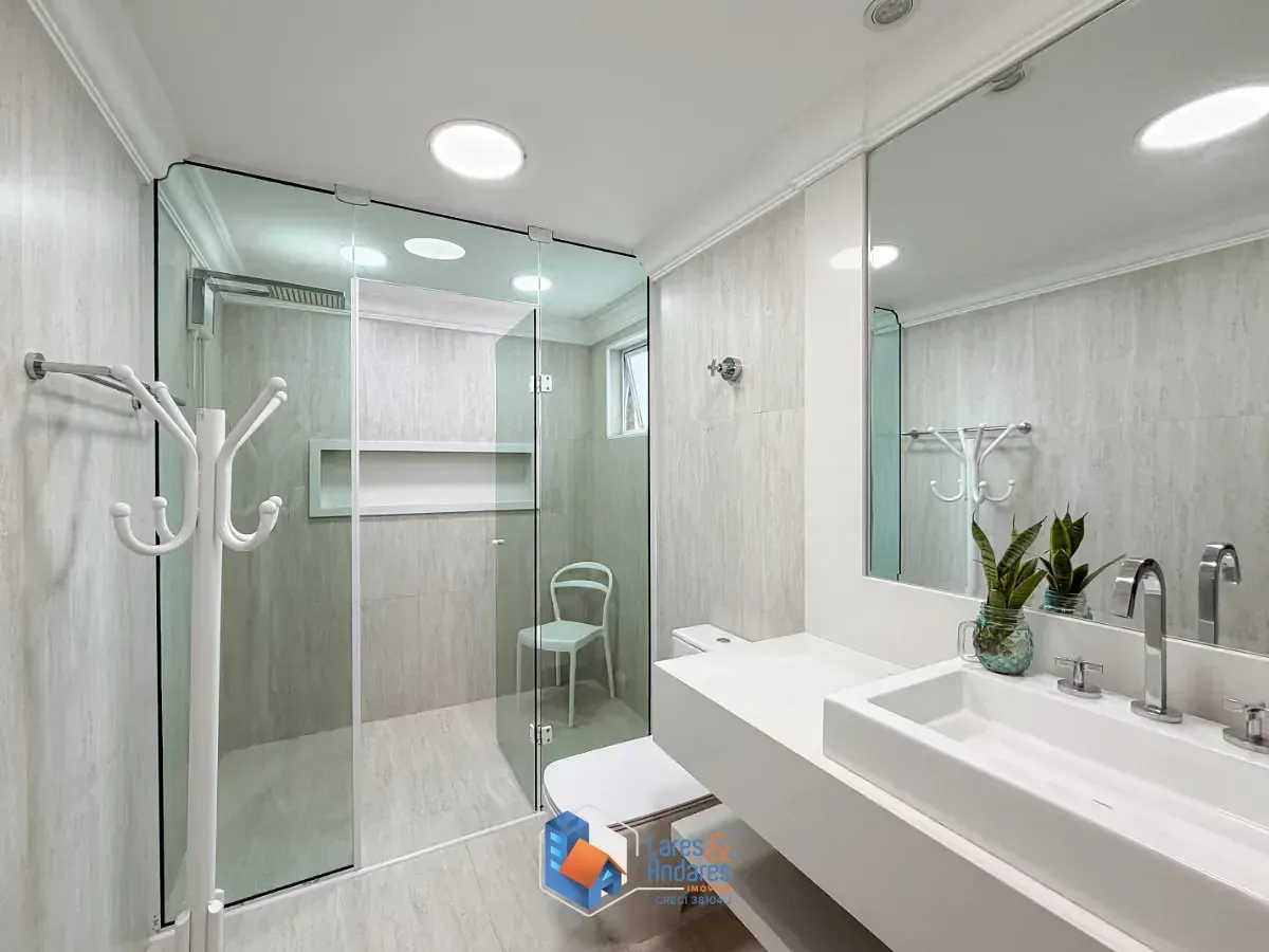 Imagem Sobrado para venda em Santana com 4 quartos, sendo 3 suítes, 230m²