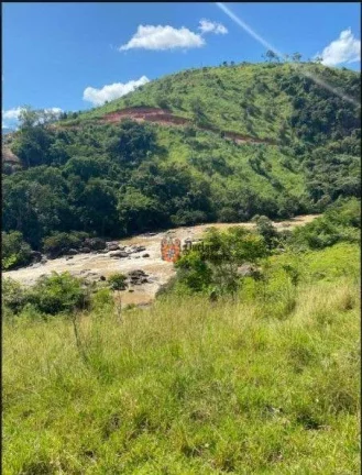 Imagem Fazenda com 10 dormitórios à venda, 1600627 m² por R$ 10.000.000 - São Sebastião do Alto/RJ