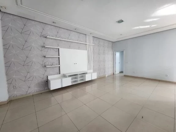 Imagem Mansão com 5 suites e piscina no bairro Adrianópolis, em localização privilegiada pronta para ser financiada