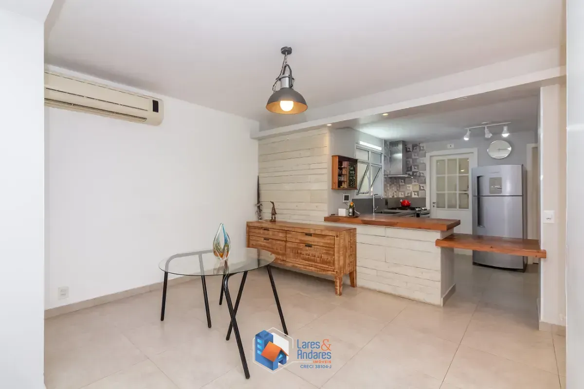 Imagem Casa no condomínio Condomínio Stephanie para venda com 5 quartos, sendo 3 suítes, 315m²