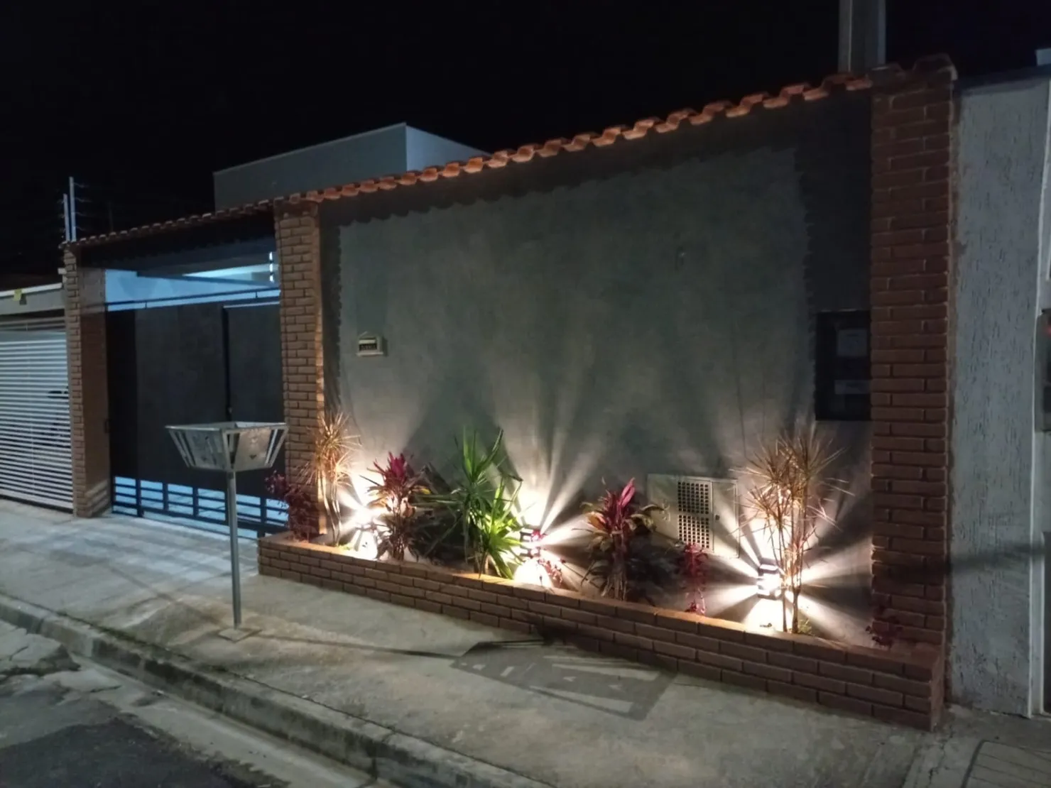 Foto do imóvel Casa à venda 2 Quartos, 1 Suite, 2 Vagas, 120M², Res. Santa Clara, Pindamonhangaba - SP