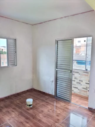Imagem Vende-se linda casa de 101m², em ótima localização do bairro Jardim Oliveiras II em Guarulhos!!