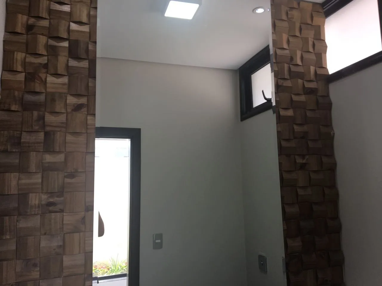 Imagem Luxuosa Residência com 4 Suítes e Área Gourmet Integrada à Venda em Alphaville Nova Esplanada 1