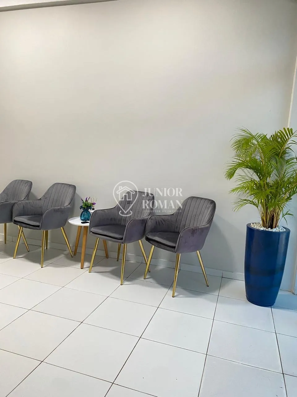 Imagem ESPAÇO COMERCIAL COM RECEPÇÃO E 2 SALAS NO CENTRO DE BARREIRAS/BA